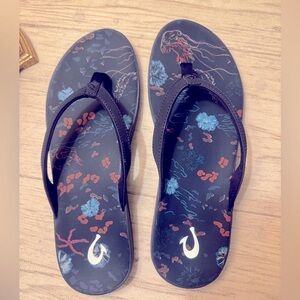 NWOT Olukai Puawe Beach Sandal. Navy Blue. Sz 10. Just too wide for me:(